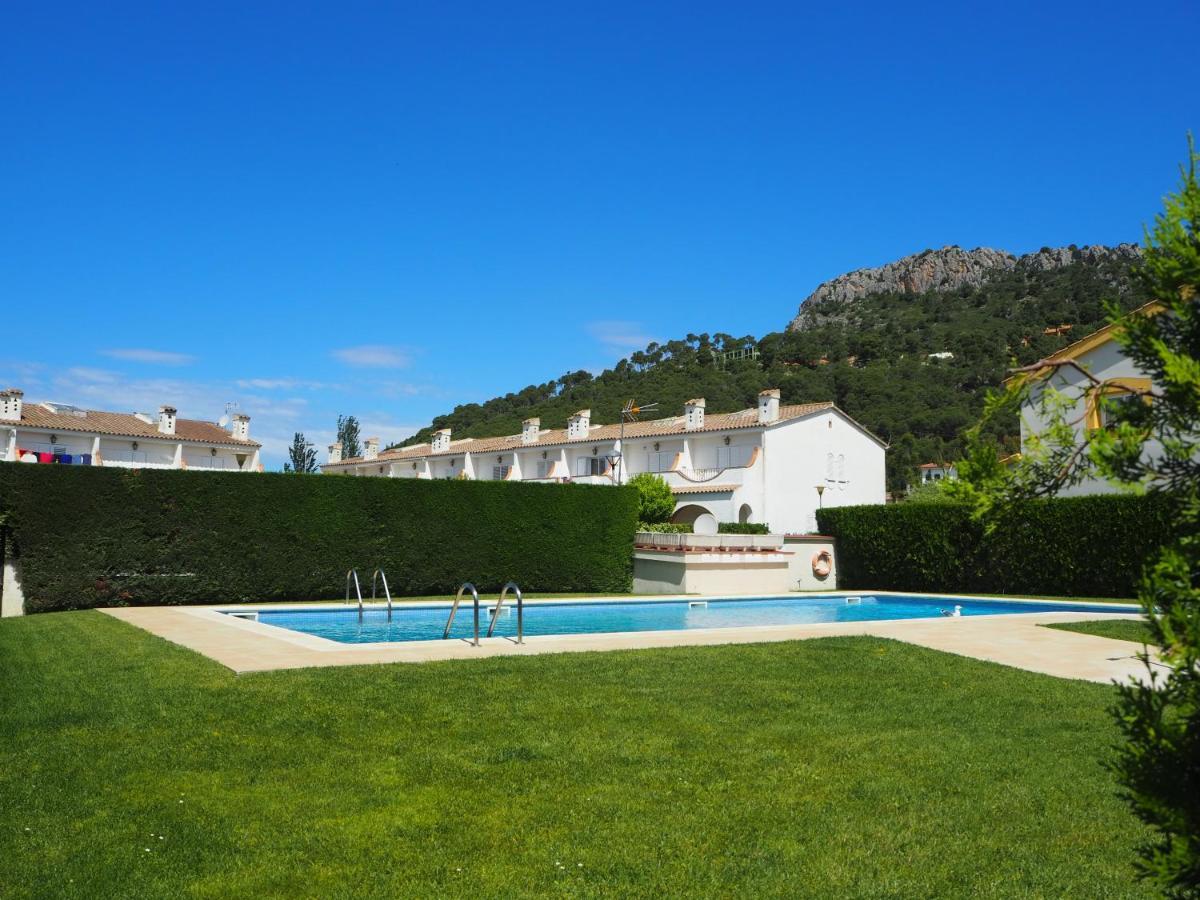 Villa Casa En L'Estartit, Piscina, Jardin Comunitario Esterno foto