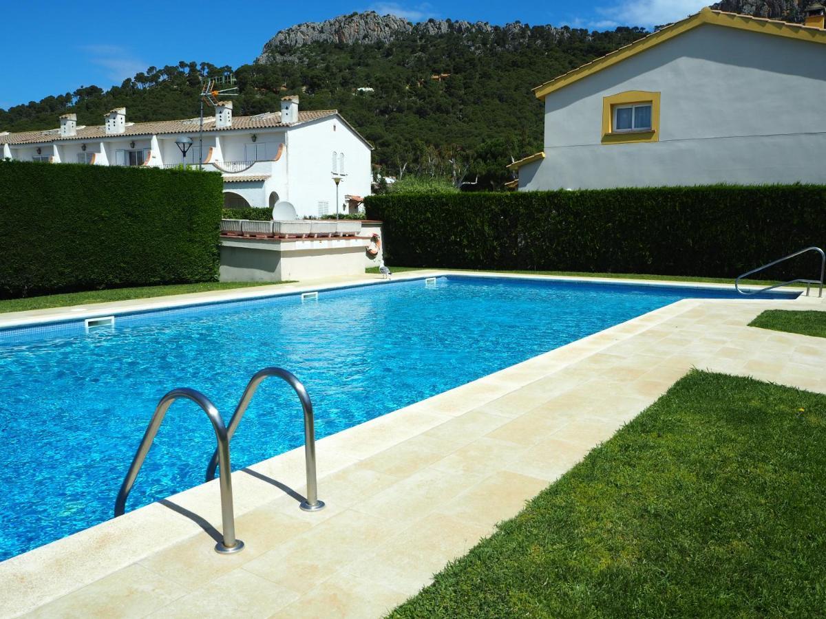 Villa Casa En L'Estartit, Piscina, Jardin Comunitario Esterno foto