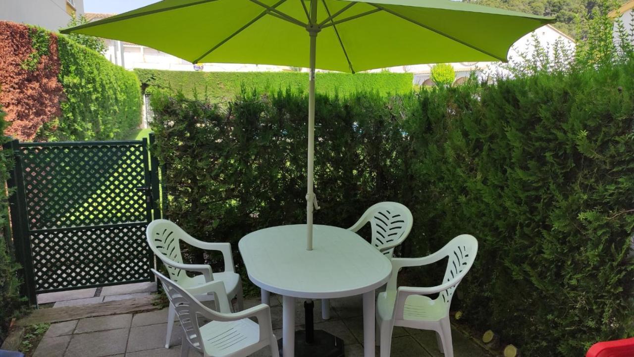 Villa Casa En L'Estartit, Piscina, Jardin Comunitario Esterno foto